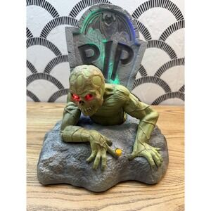 2006 Gemmy Dead Ed Talking Animated Zombie Skeleton Halloween Decoration